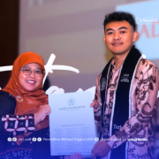 Mahasiswa PBI UAD Raih Predikat Wisudawan Terbaik FKIP dan Prodi