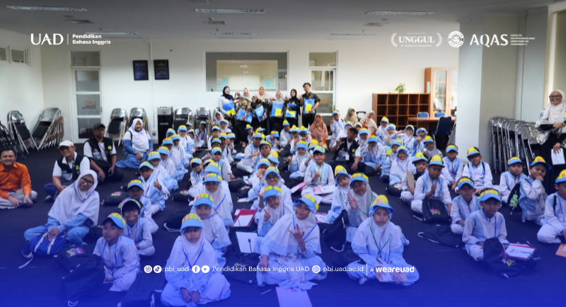 Serunya SD BIAS Klaten Belajar Bahasa Inggris di PBI UAD