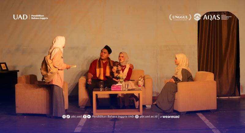 Teater PeBei PBI UAD Sukses Gelar Pentas Fragmen Lama